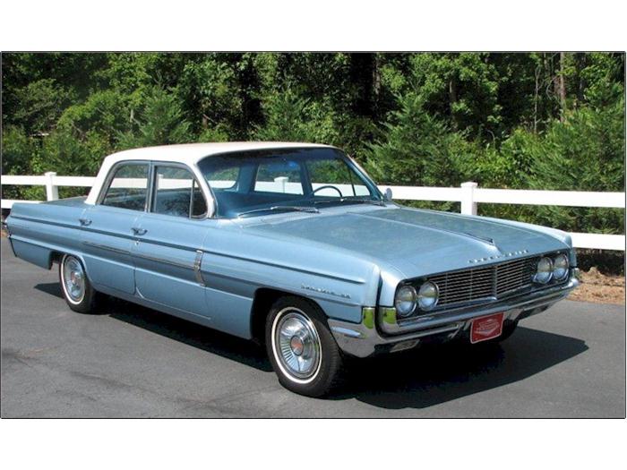 Oldsmobile Dynamic 88 Holiday sedan 1962