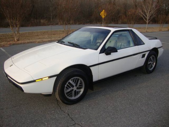 Pontiac Fiero 1984-1988