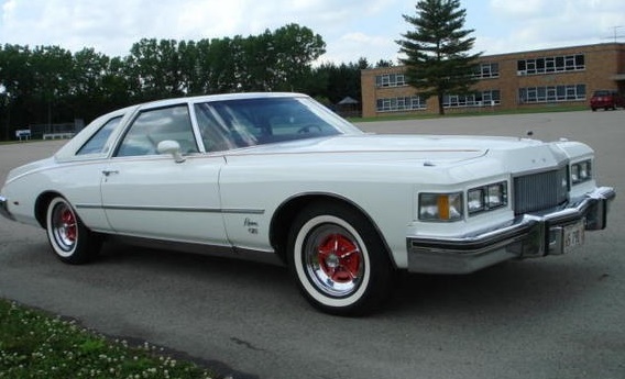 Buick Riviera 1975