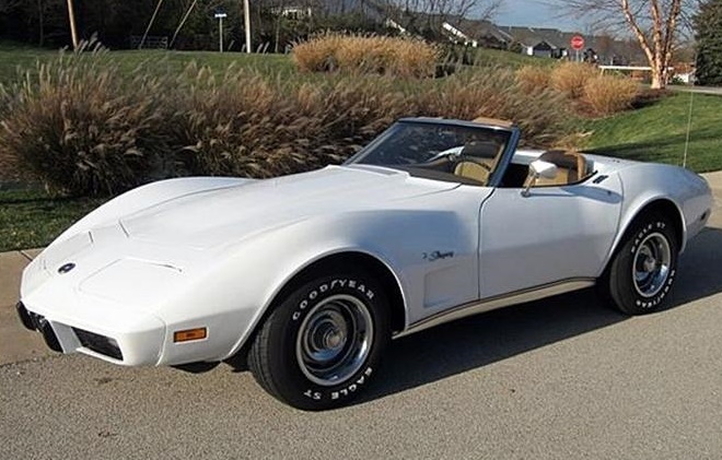 Chevrolet Corvette convertible 1975