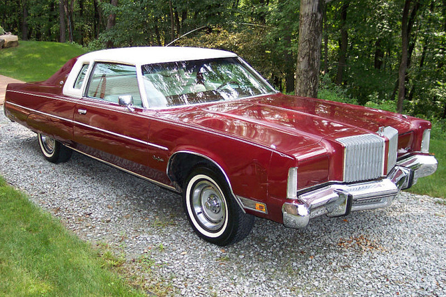 Chrysler New Yorker Brougham 1976