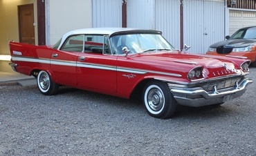 Chrysler New Yorker sedan 1957