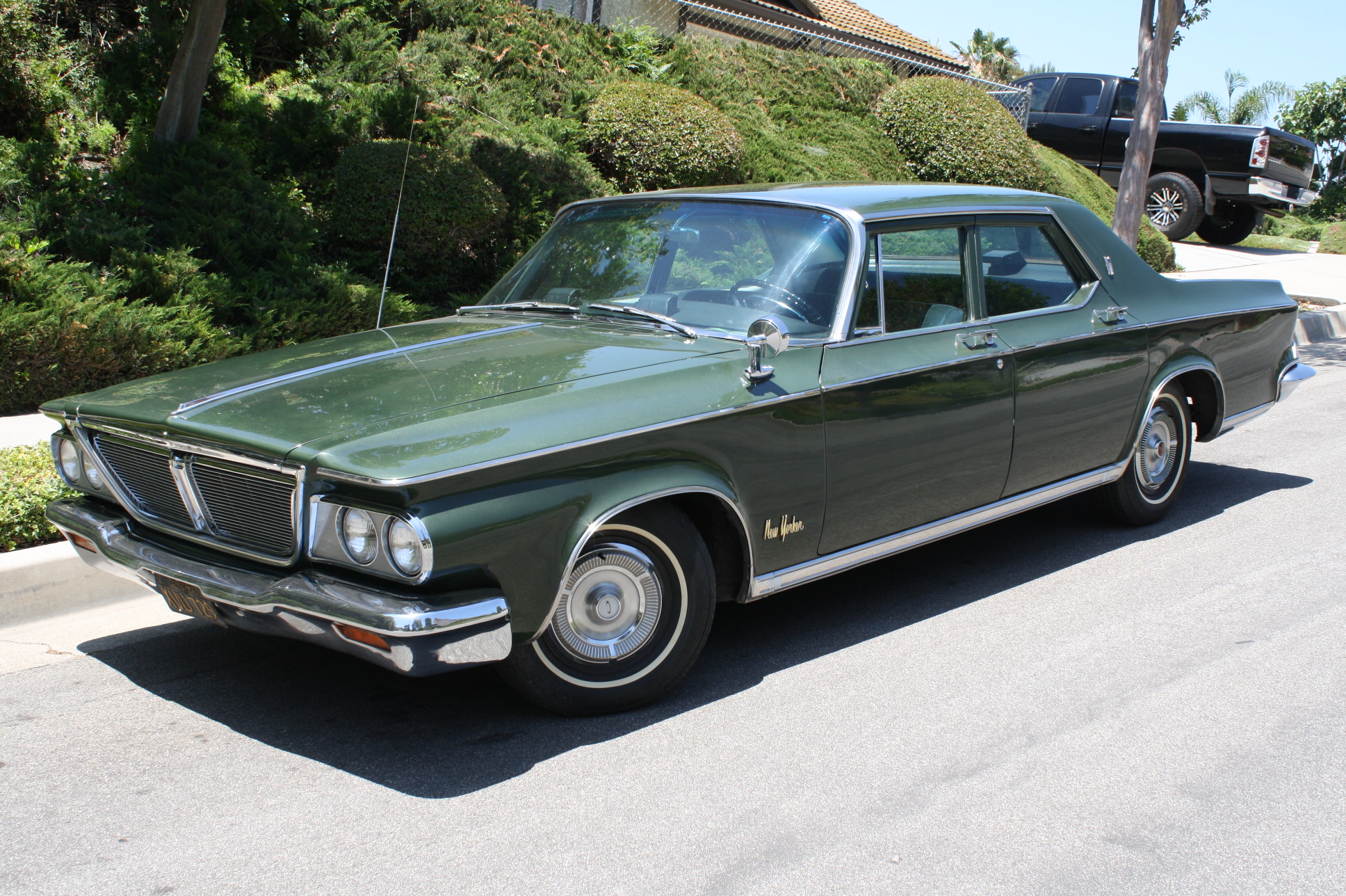 Chrysler New Yorker sedan 1963