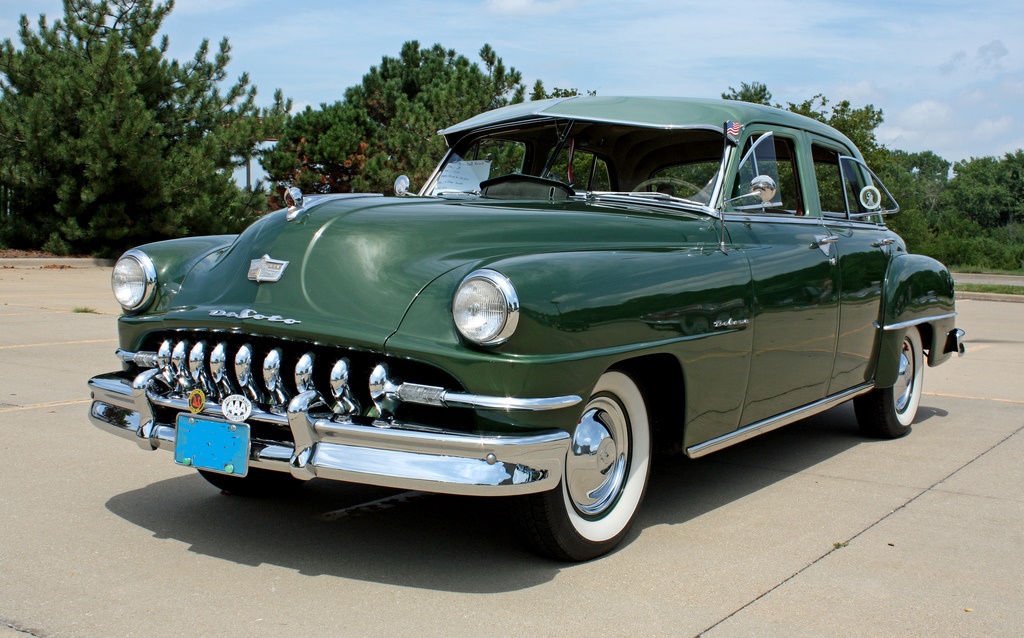 Desoto Deluxe sedan 1951