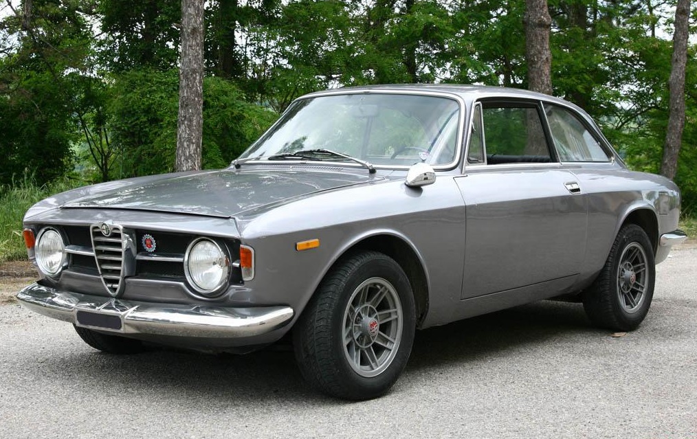 Alfa Romeo Giulia 1300 GT junior 1966-1972