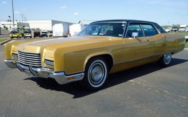 Lincoln Continental sedan 1971