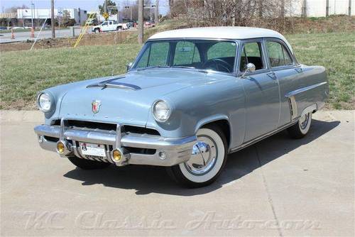 Mercury Monterey sedan 1952