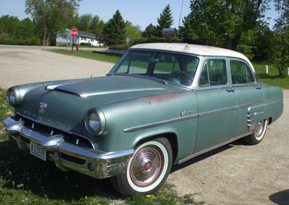 Mercury Monterey sedan 1953