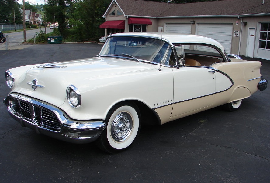 Oldsmobile 98 Holiday coupe 1956