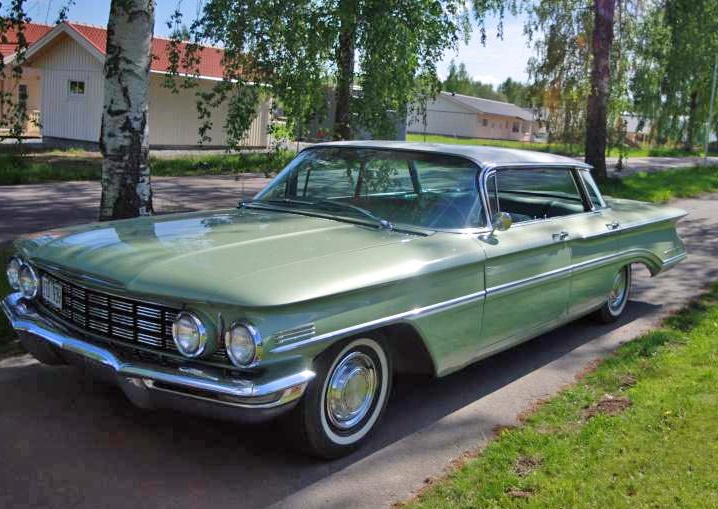 Oldsmobile 98 Holiday sedan 1960