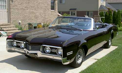 Oldsmobile Delta 88 convertible 1967