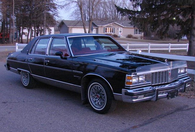 Pontiac Bonneville sedan 1979