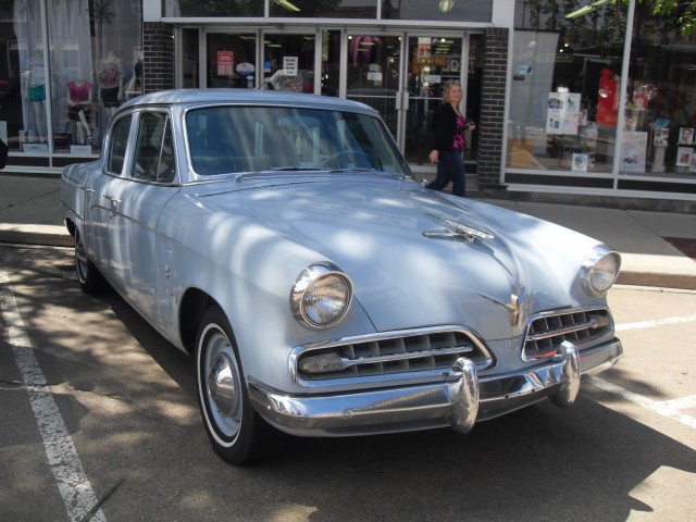 Studebaker Commander deluxe sedan 1954